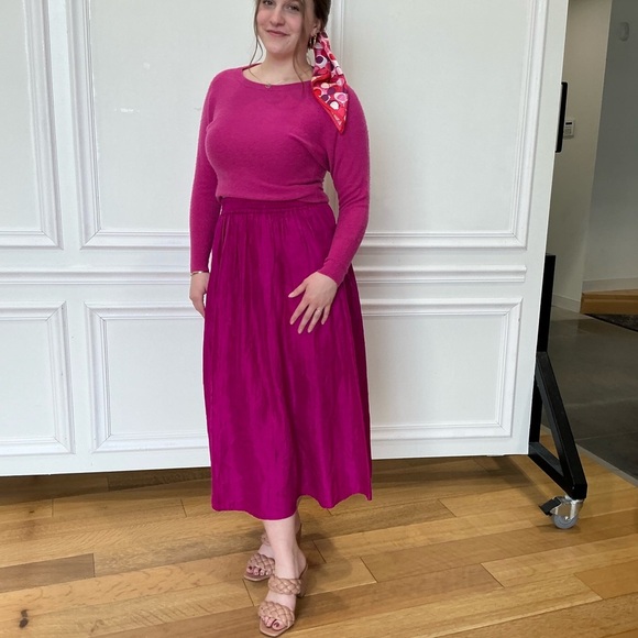 Elegant Pink Maxi Skirt - Picture 2 of 5